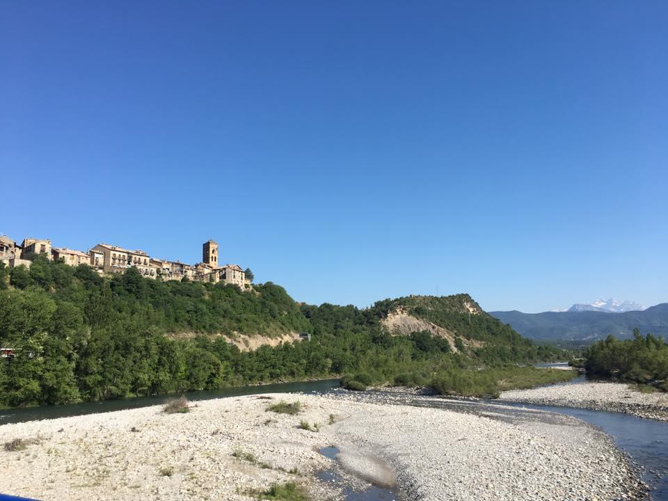 ホテル Hostal Pirineos アインサ エクステリア 写真